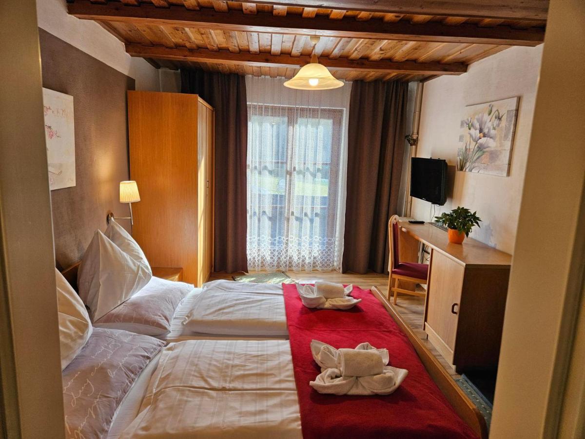 Gasthof-Pension Alt Kirchheim Bad Kleinkirchheim Bagian luar foto