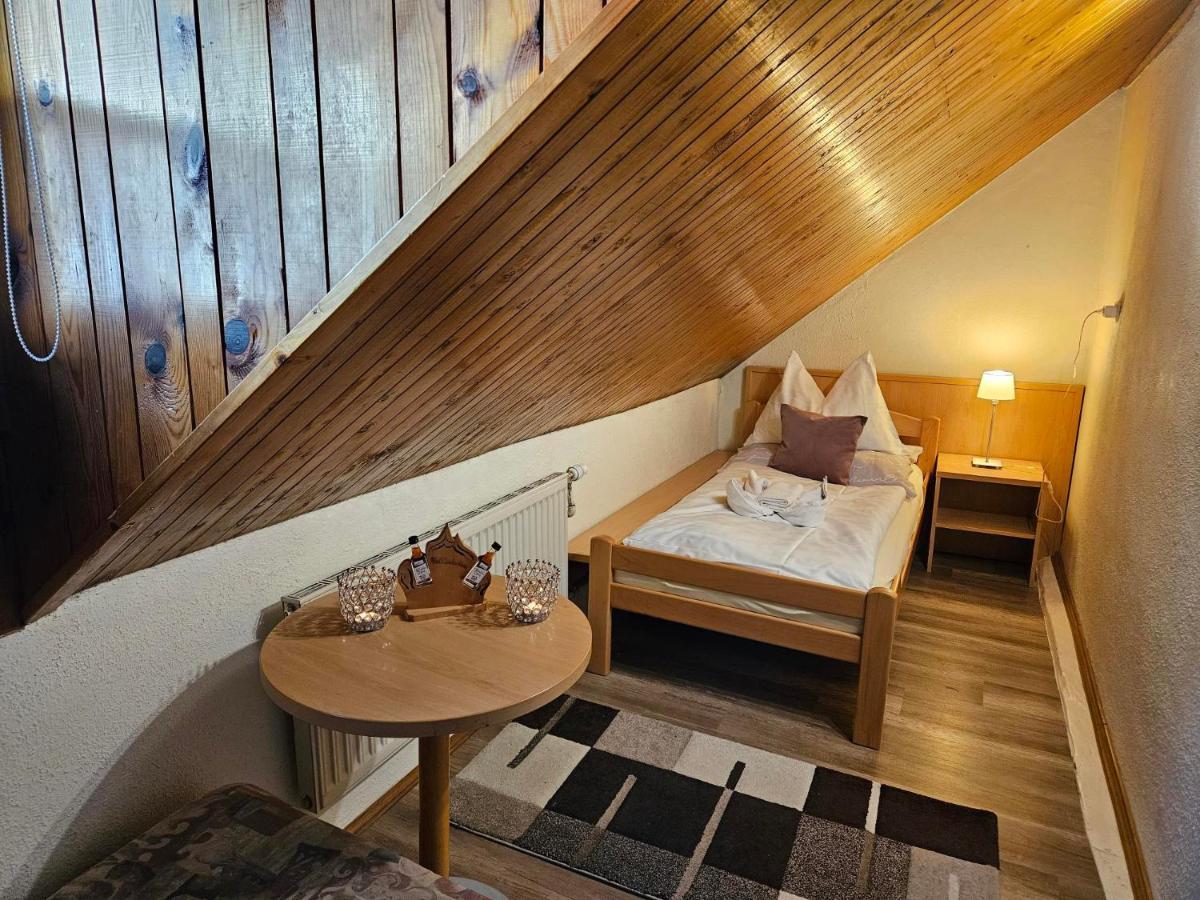 Gasthof-Pension Alt Kirchheim Bad Kleinkirchheim Bagian luar foto